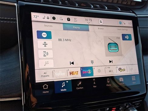 Used 2023 Jeep Grand Cherokee Overland w/ Luxury Tech Group IV image 19