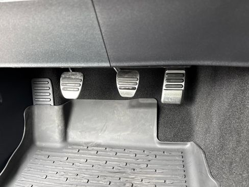 Used 2024 Ford Mustang GT Premium image 23