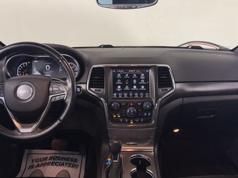 Used 2018 Jeep Grand Cherokee Altitude AWD/4WD image 31