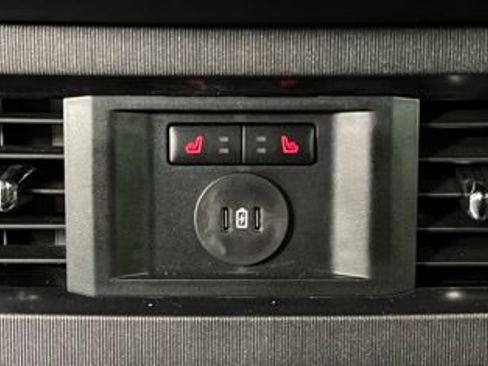 Used 2025 Ford F450 Platinum w/ FX4 Off-Road Package AWD/4WD image 48