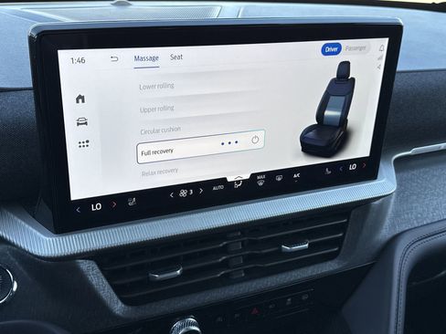 Used 2025 Ford Explorer Platinum w/ Ultimate Package image 25