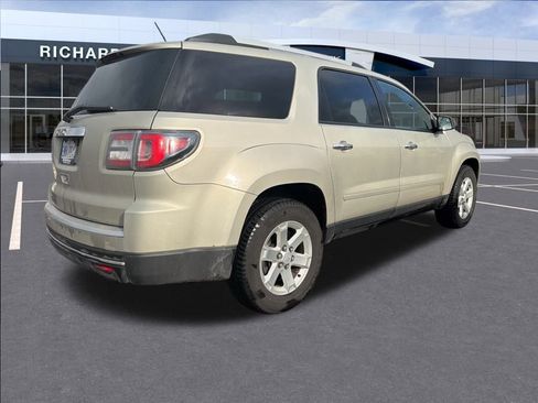 Used 2014 GMC Acadia SLE image 9