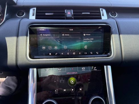 Used 2018 Land Rover Range Rover Sport HSE image 15