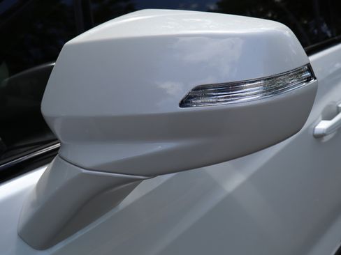 Used 2023 Cadillac XT5 Sportv w/ Technology Package image 17