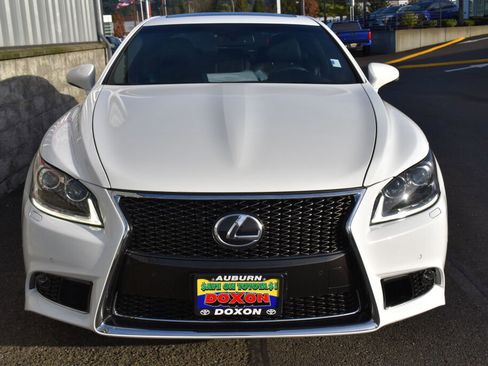 Used 2014 Lexus LS 460 AWD image 2