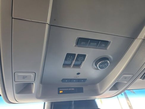 Used 2016 Chevrolet Tahoe LTZ image 27