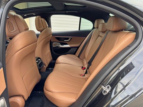Used 2025 Mercedes-Benz E 350 4MATIC Sedan w/ Multicontour Seating Package image 50