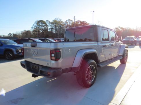 Used 2020 Jeep Gladiator Overland w/ LED Lighting Group image 4