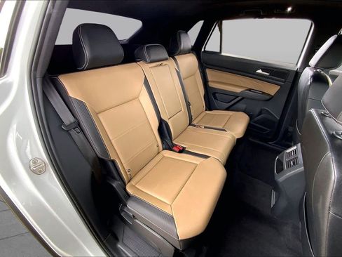 Used 2023 Volkswagen Atlas Cross Sport SEL AWD/4WD image 20