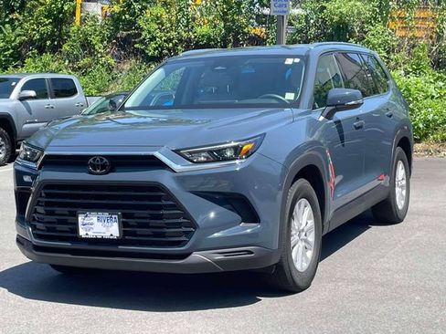 Used 2024 Toyota Grand Highlander AWD image 1