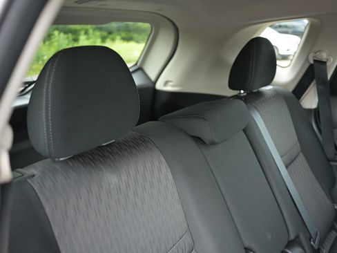 Used 2020 Nissan Rogue SV AWD/4WD image 40