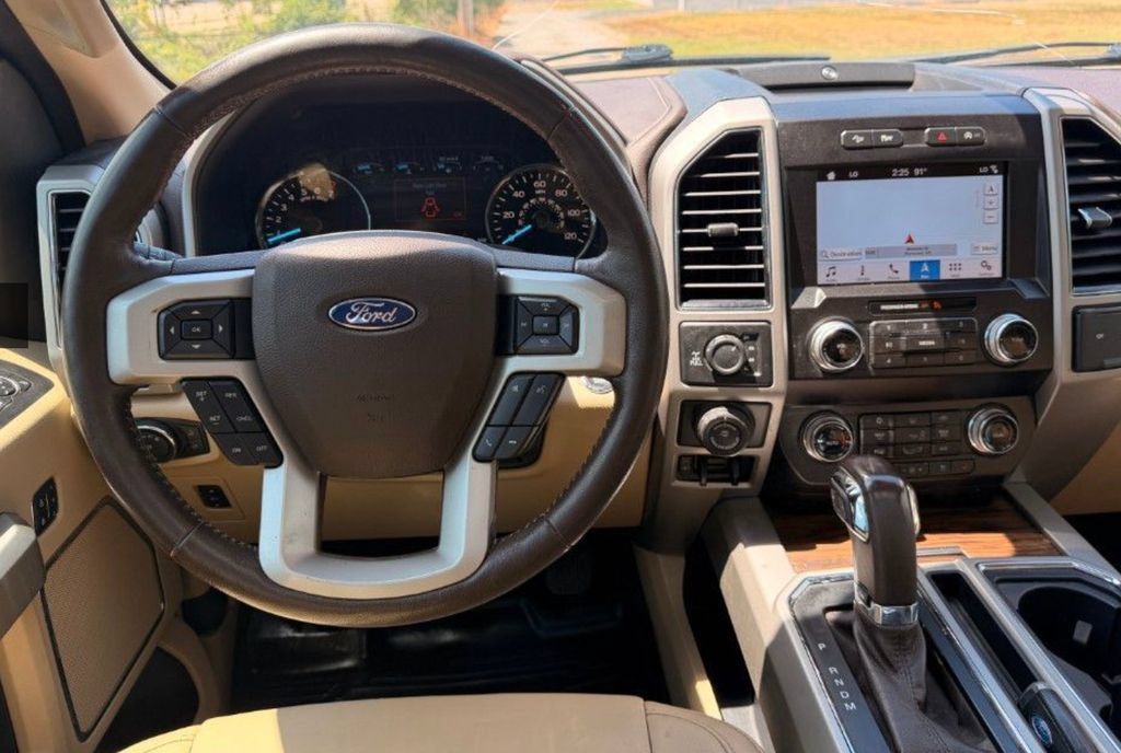 Used 2019 Ford F150 Lariat w/ Equipment Group 502A Luxury AWD/4WD image 5