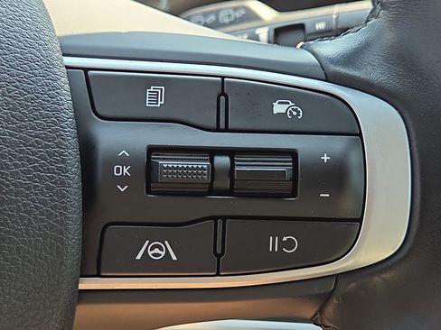 Used 2024 Kia Sportage EX FWD image 22