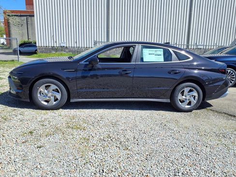 New 2026 Hyundai Sonata SE FWD image 2