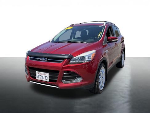 Used 2013 Ford Escape Titanium w/ Parking Technology Pkg FWD image 4