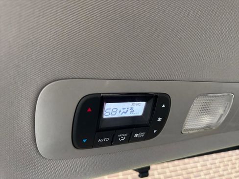 Used 2015 Honda Odyssey EX image 22