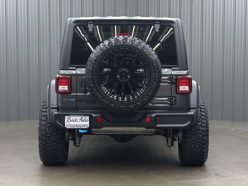 Used 2024 Jeep Wrangler Unlimited w/ Convenience Group AWD/4WD image 4
