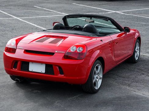 Used 2003 Toyota MR2 image 34