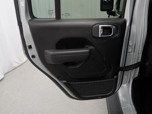 Certified 2023 Jeep Wrangler Sport S image 39