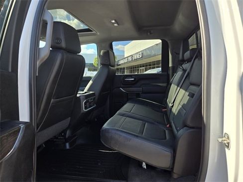 Used 2022 GMC Sierra 2500 Denali w/ Denali Ultimate Package image 11