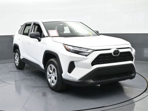 Used 2023 Toyota RAV4 LE image 9