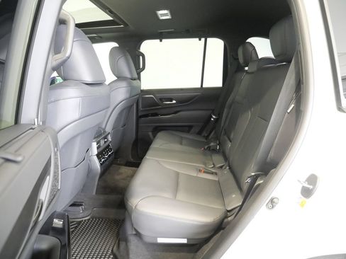 Certified 2025 Lexus LX 700h Overtrail AWD/4WD image 25