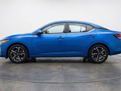 Used 2025 Nissan Sentra SV FWD image 5