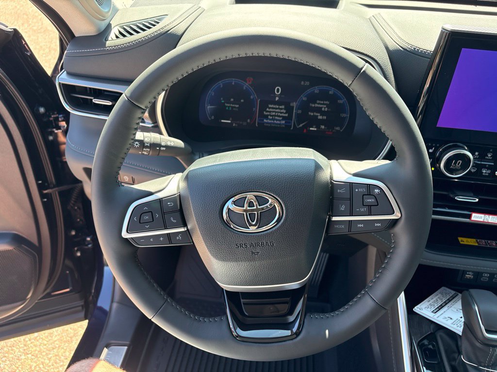 Certified 2026 Toyota Highlander Platinum AWD/4WD image 23