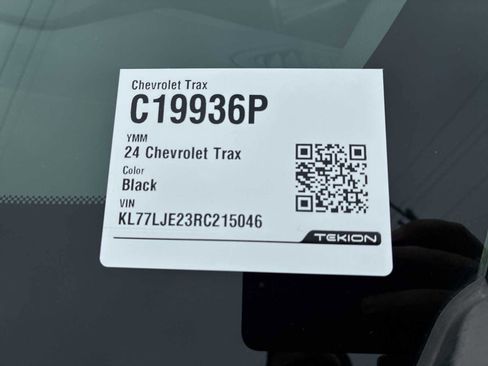 Certified 2024 Chevrolet Trax RS w/ Driver Confidence Package image 33