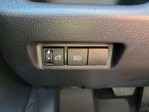 Used 2022 Toyota RAV4 XLE image 23