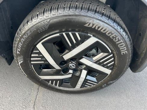 Used 2025 Nissan Kicks SV image 22