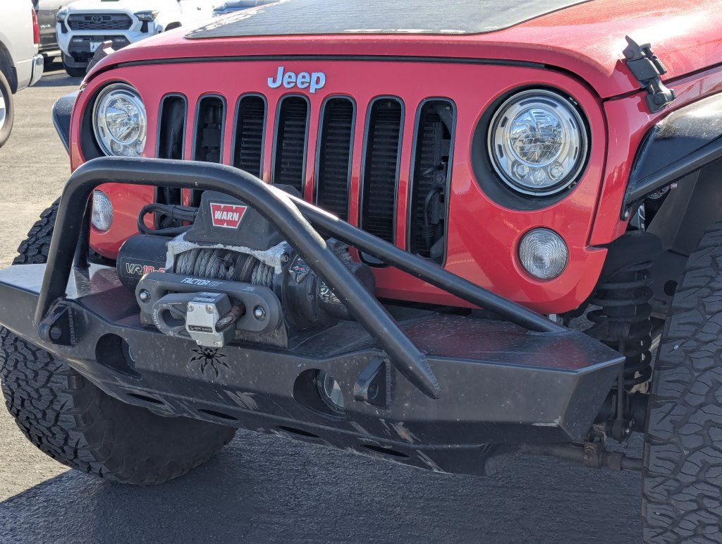 Used 2017 Jeep Wrangler Unlimited Sahara w/ Max Tow Package AWD/4WD image 10