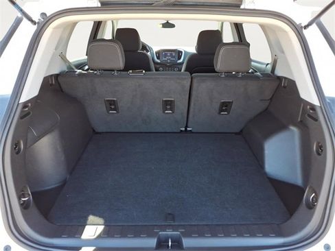 Used 2024 GMC Terrain SLE image 23