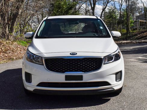Used 2018 Kia Sedona L image 13