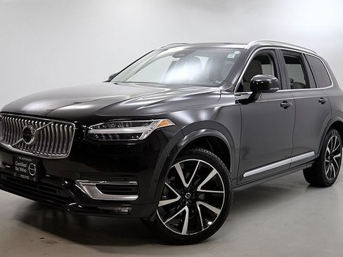 Certified 2023 Volvo XC90 B6 Plus w/ Protection Package AWD/4WD image 2