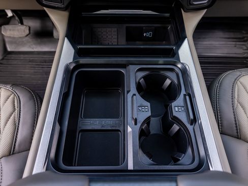 Used 2026 Ford F450 Platinum w/ Platinum Plus Package image 29