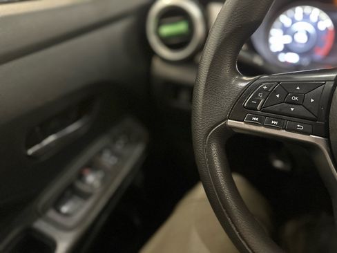 Used 2021 Nissan Versa SV image 20