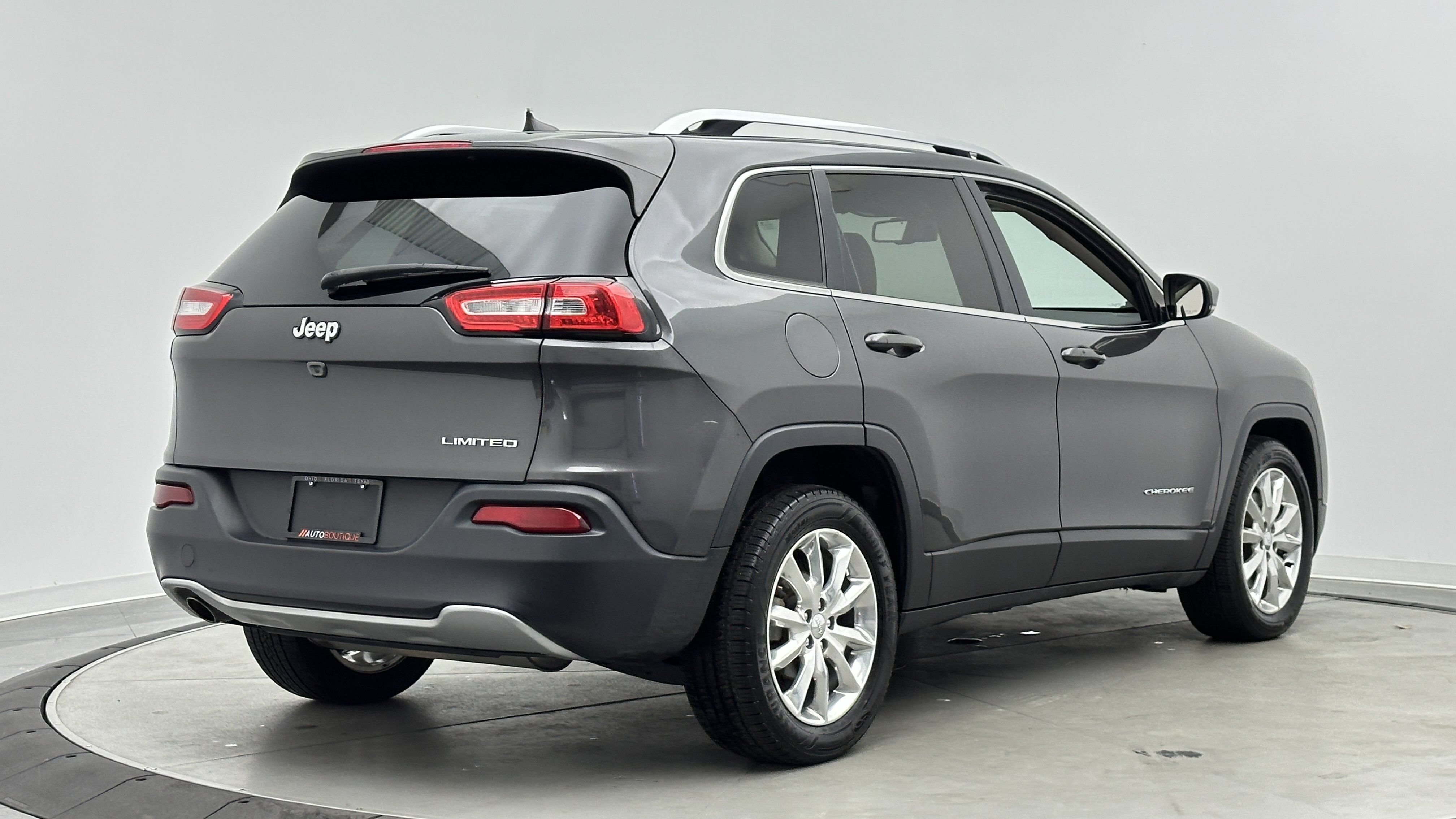 Used 2017 Jeep Cherokee Limited FWD image 7