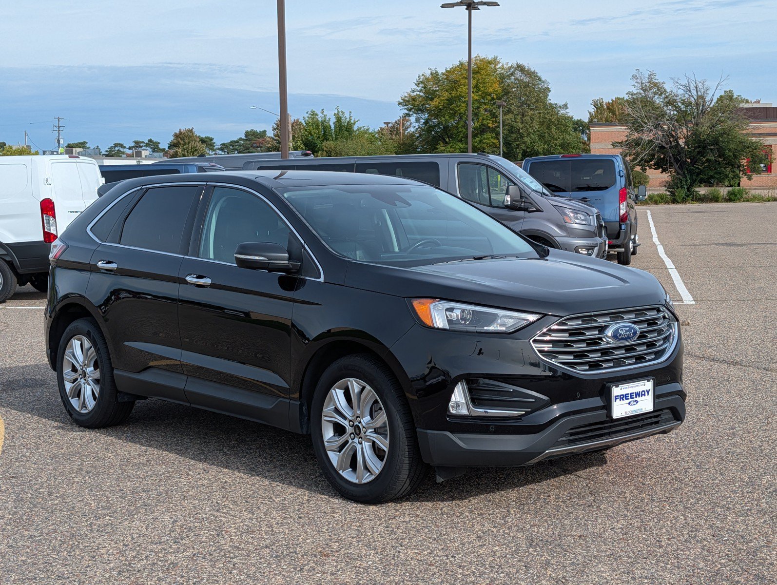 Used 2023 Ford Edge Titanium AWD/4WD image 7