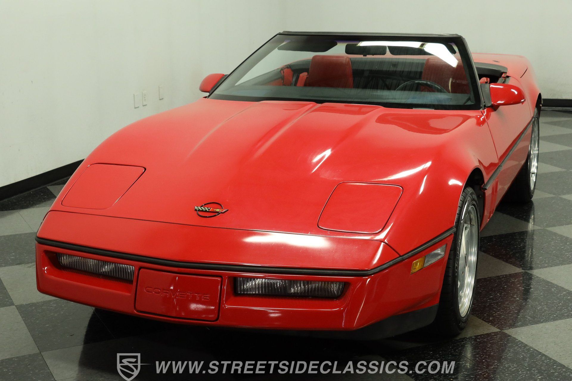 Used 1988 Chevrolet Corvette Convertible RWD image 17