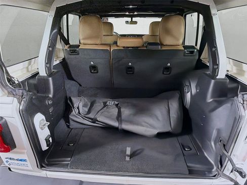Used 2023 Jeep Wrangler Unlimited Rubicon 4xe w/ Cold Weather Group AWD/4WD image 14