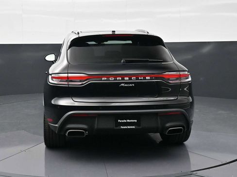 Certified 2025 Porsche Macan AWD/4WD image 27