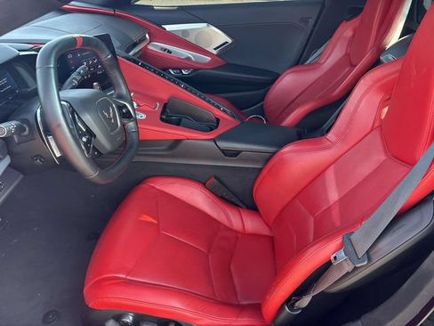 Used 2021 Chevrolet Corvette Stingray Preferred Cpe w/ Engine Appearance Package RWD image 11