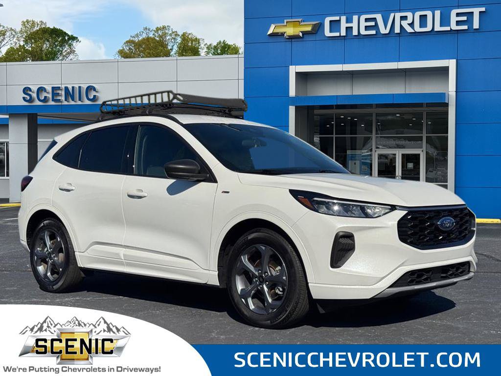 Used 2024 Ford Escape ST-Line w/ Tech Pack #1 FWD image 1