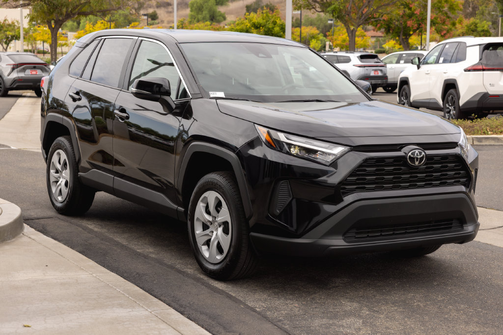 Certified 2025 Toyota RAV4 LE FWD image 3