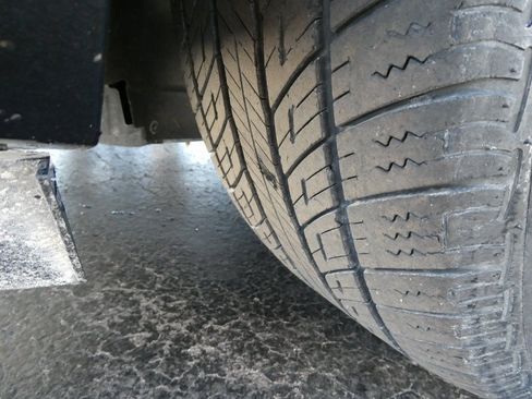 Used 2017 Chevrolet Malibu LT w/ Sport Package image 12