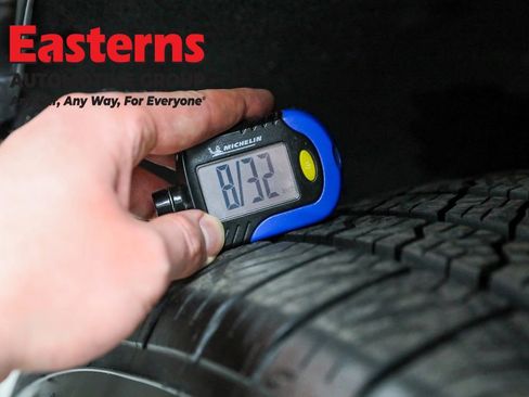 Used 2022 Chevrolet Silverado 1500 Custom image 25