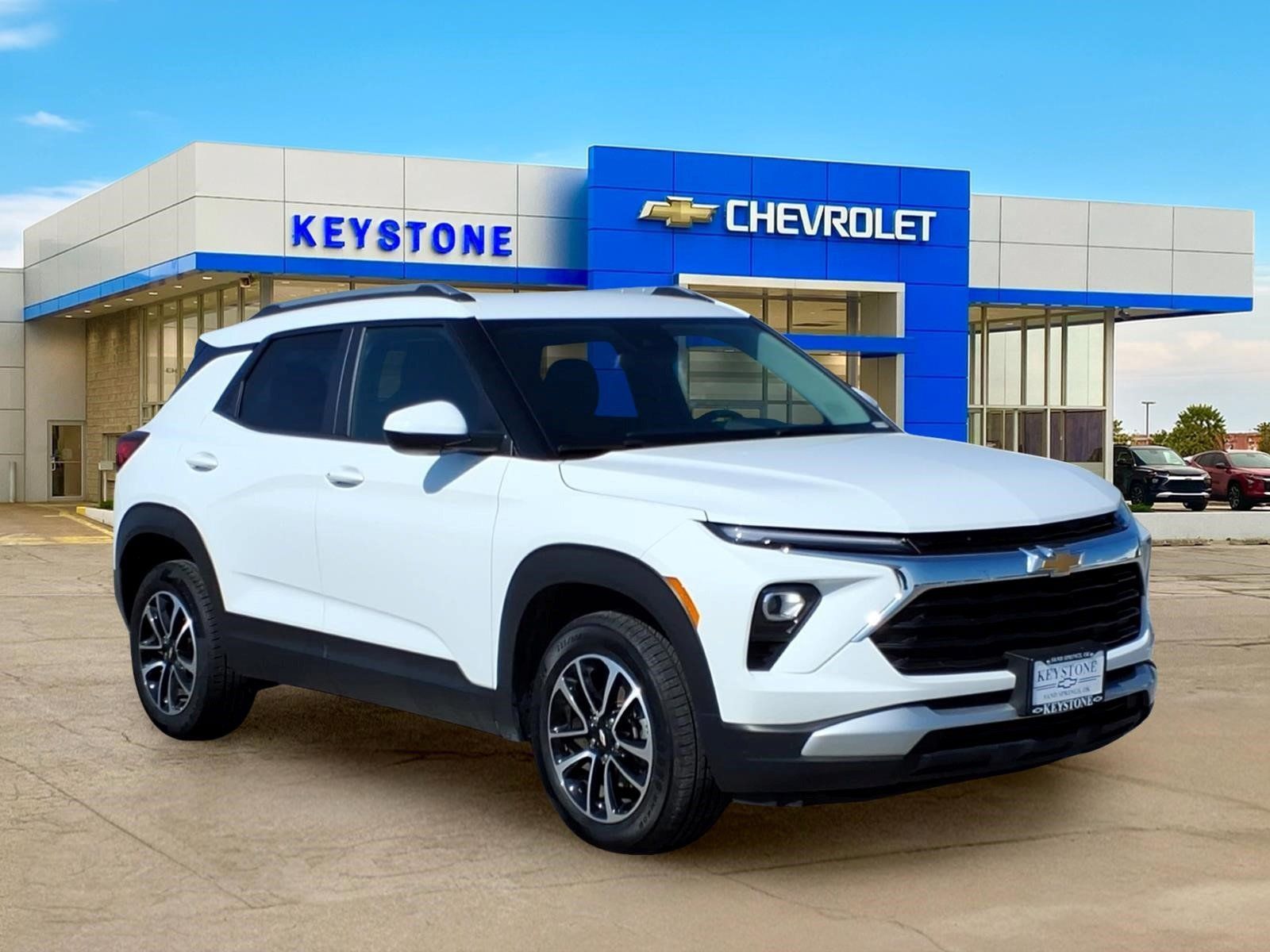 Used 2025 Chevrolet TrailBlazer LT AWD/4WD image 1