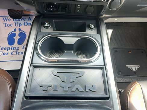 Used 2017 Nissan Titan Platinum Reserve RWD image 12