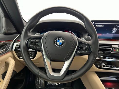Certified 2023 BMW 530i w/ Premium Package RWD image 17